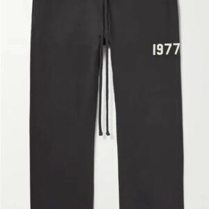 BNWT Fear of God Iron essentials Sweatpants with 1977 Print size XS